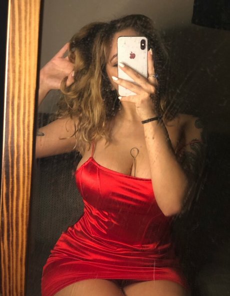 Gaye Nur Demir perfect star photos