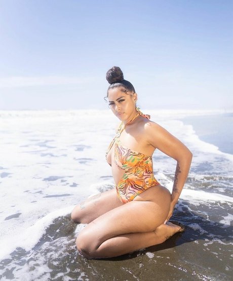 _shebecrazy perfect actress pics