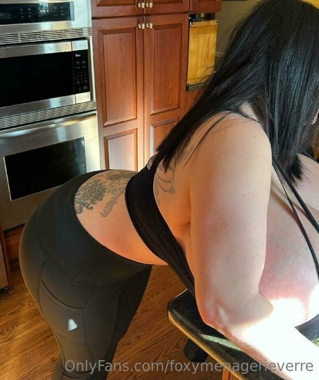 Foxy Menagerie Verre hot star photos