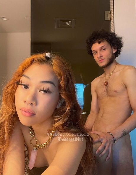 GoddesLuna pornographic model pics