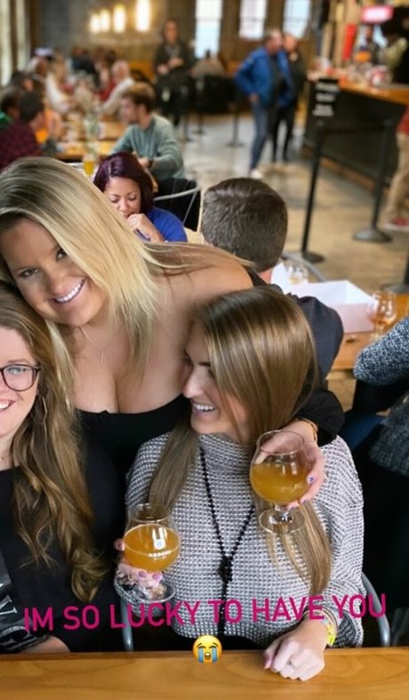 burkekelleher sexy model img