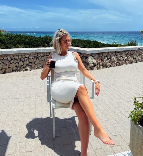 Claudia Valler free pornstar photo