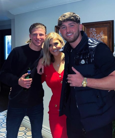 Claudia Valler star hot pictures