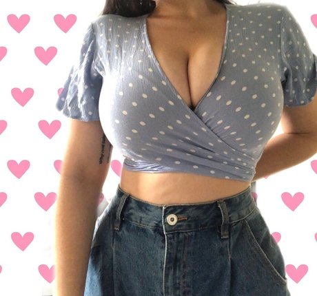 Tayla Cooper nice star image