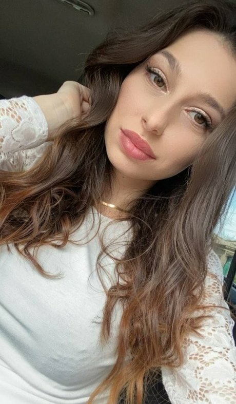 Darina Rey sexy actress pic