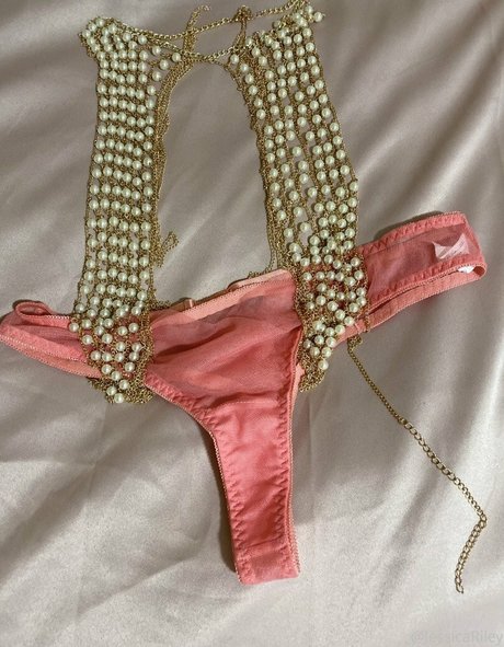 Jessica Riley sexy model gallery