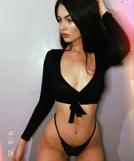 Megan Tayo porn model galleries