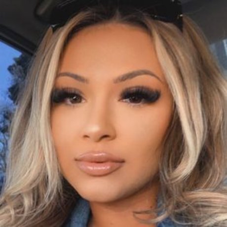 Hustle23hard model xxx photo