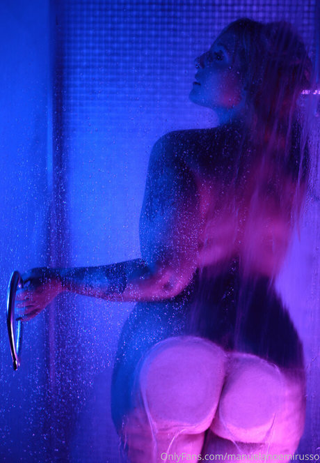 Manuelanoemirusso pornstar nudes image