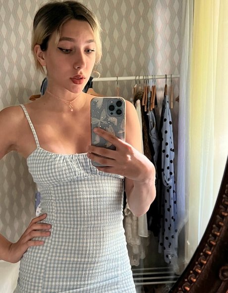 foreverSat hot model pics