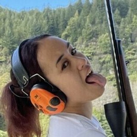 cxurtnee model nudes image