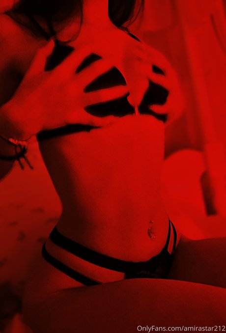 Amira Maroulis xxx actress galleries