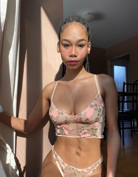 Crackn Freckles sexy pornstar photos