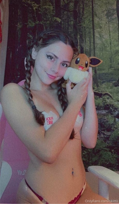 Skittii model sex photos