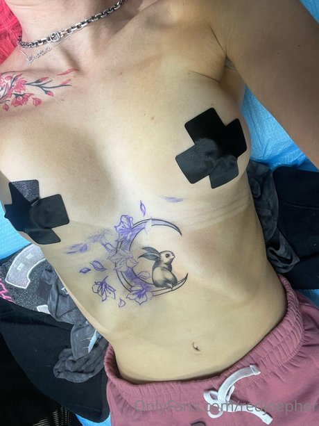 Redjeepher model photos