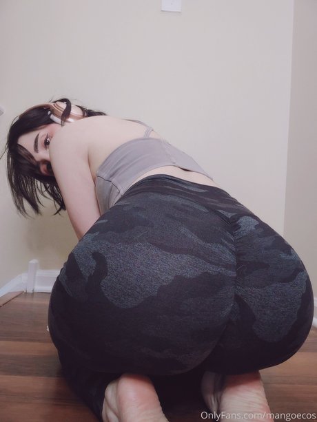 Mangoecos star sexy photos