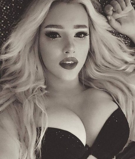 Lostfoxling star sexy img