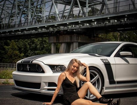 UrEbabe free pornstar pics