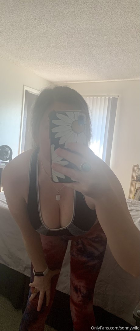 Sonny Wild nude model img