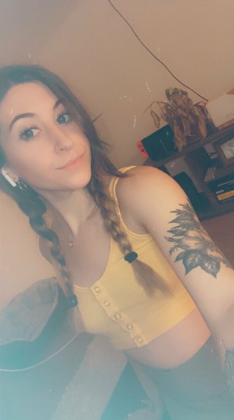 Maddiebelle art actress pictures