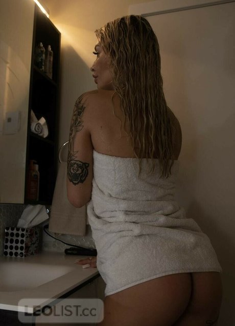 Elodie Baillargeon Roy model pornographic photos