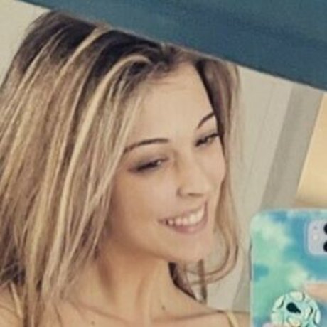 AmbryDear model sexy photo