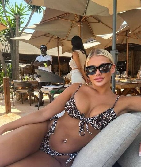 Emma Lonsdale porn model img