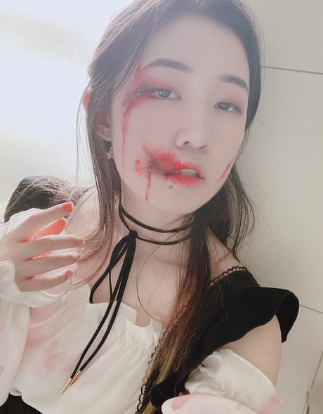 yueko pornographic model pic