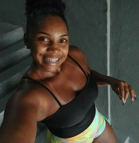 Renata Nascimento xxx model photo