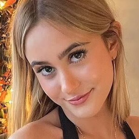 Coco Arquette hd pornstar image