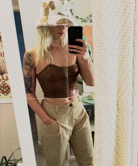 theenicolehammond pornstar pretty photo