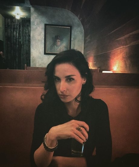 Allison Scagliotti porn star img