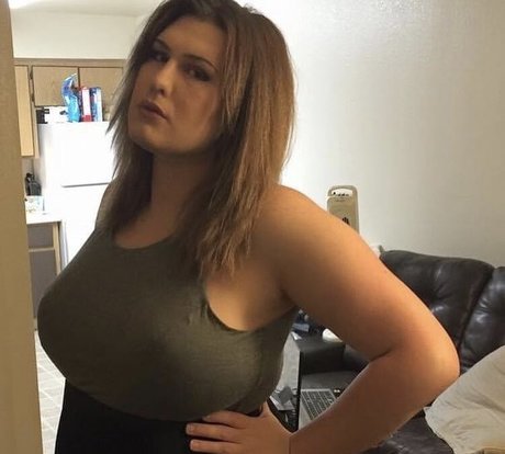 TS Allanah Allure exclusive model pics