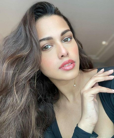 Adline Castelino nudes star galleries