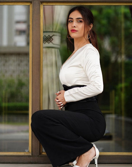 Neha Malik actress image