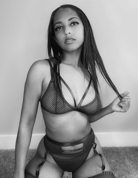 Domi Versailles pornstar best pic