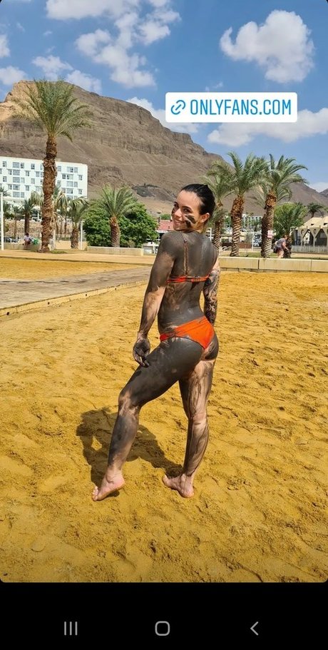 Daniella Shutov porn actress img