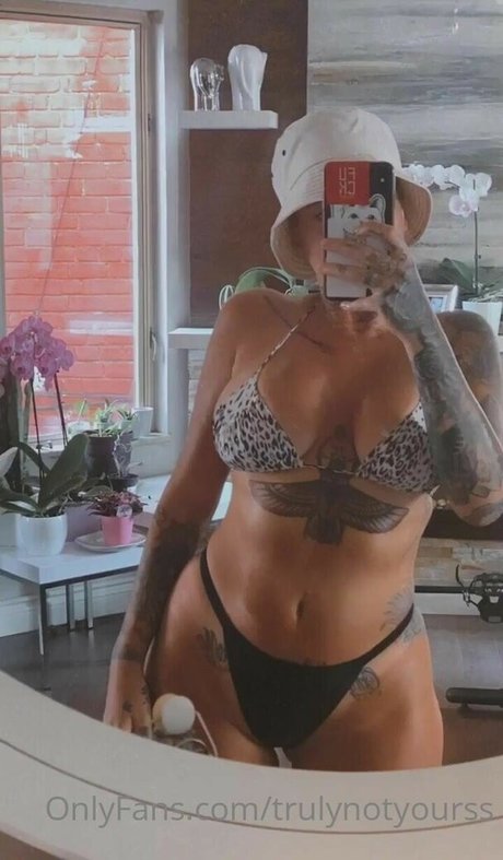 Yasmin Braga hd star photo