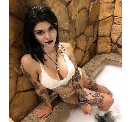 Paula Madrigal nice actress image