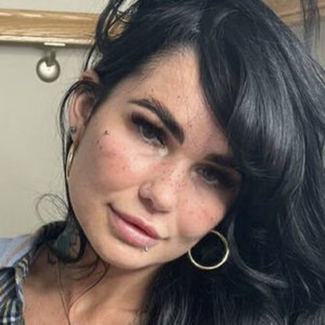 Bittersweet Belle hot model img