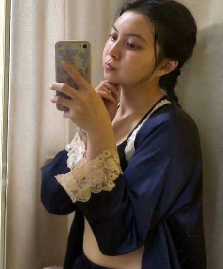 Amber Chan pornstar sexy photos