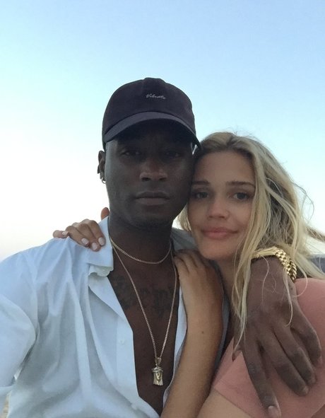 Noel Berry model nudes photos