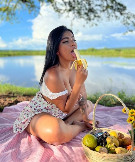 Gabyhotwife sexy pornstar photos