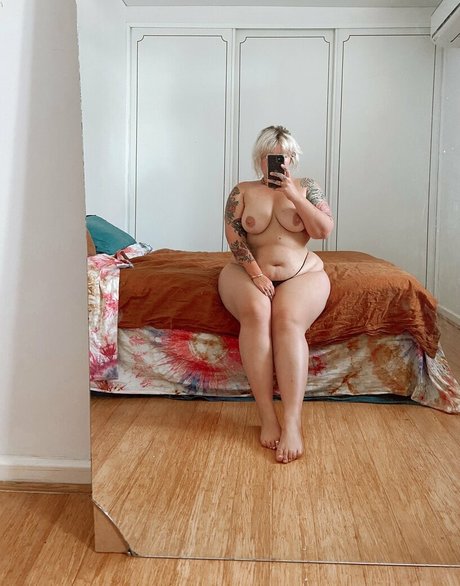 Tallulah Moon pornstar top picture