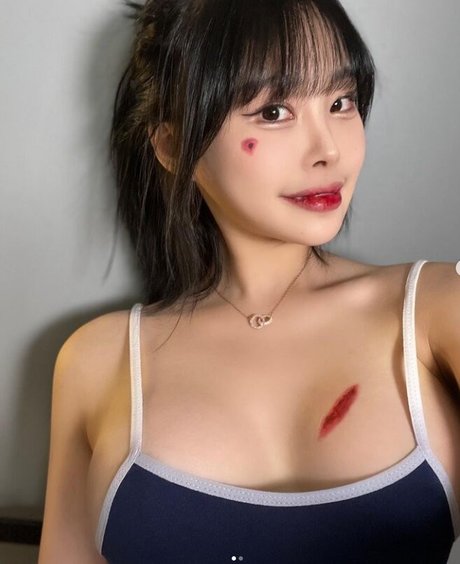 hijabi onlyfans nude picture