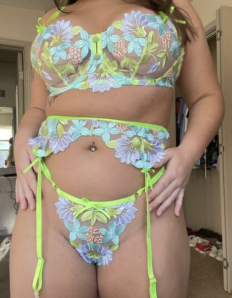 Carena Parsons star nude photos