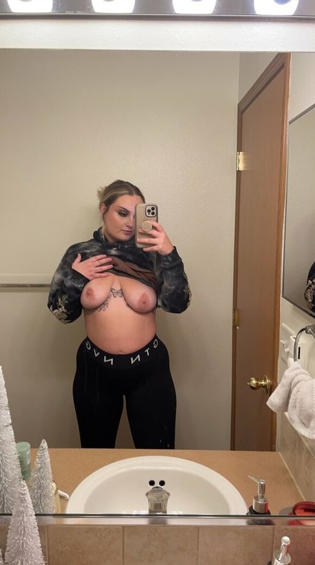 Alexis Hansen model best image