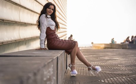 Bella bellss2223 perfect actress pics