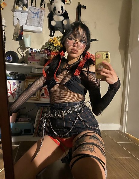 Virtualcatgf model sexy picture