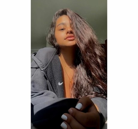 Lila Paulsen model naked photos